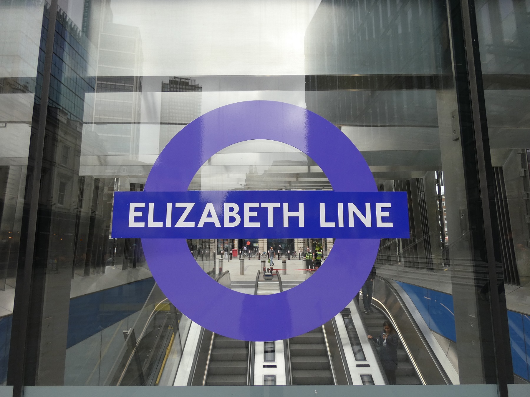 Criticism over Elizabeth Line reliability as one-in-six services ...